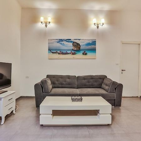 Chic Apartments By The Beach Tel Aviv Rum bild