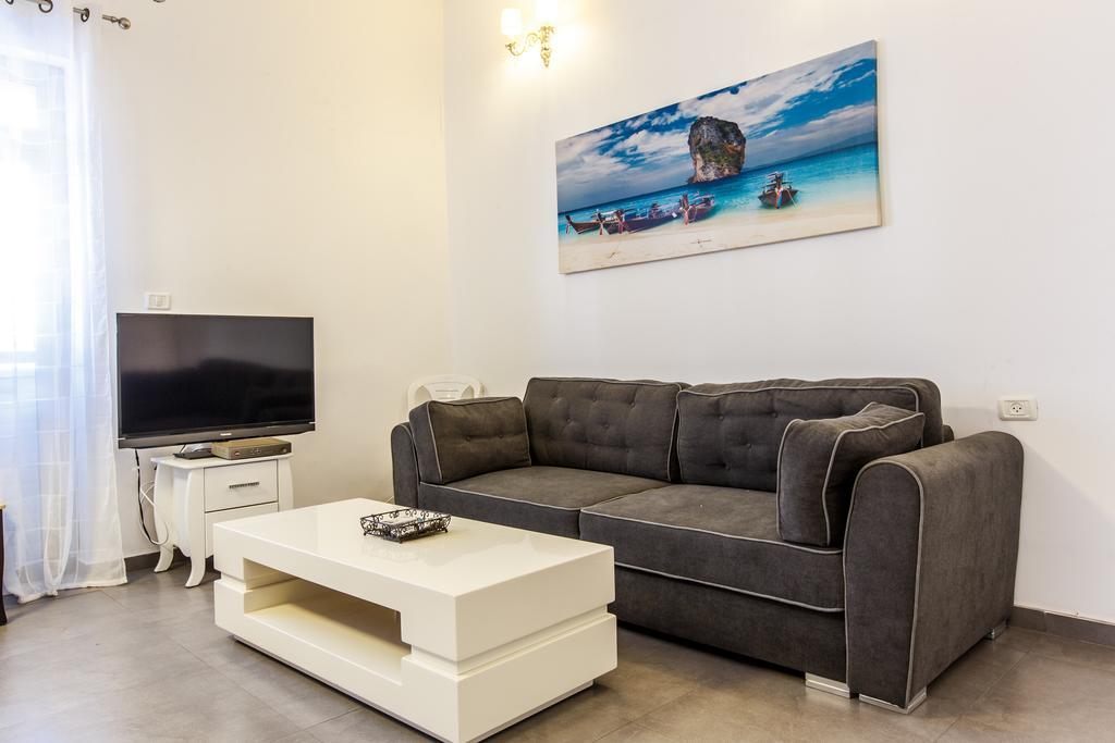 Chic Apartments By The Beach Tel Aviv Exteriör bild