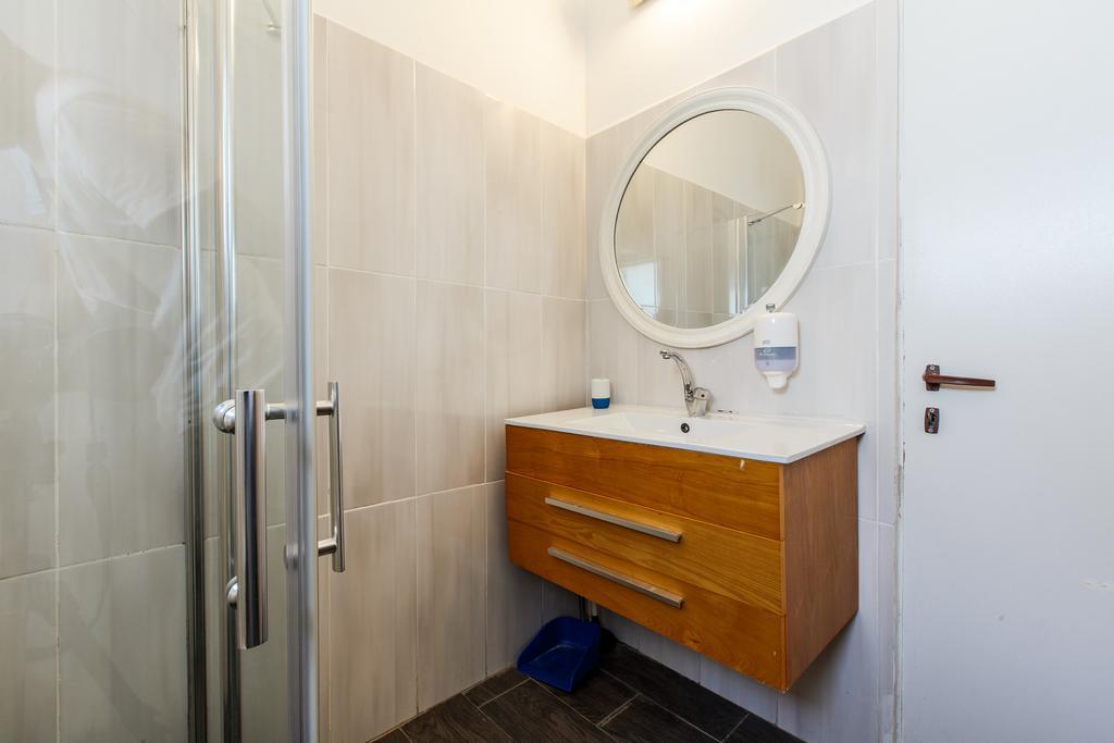 Chic Apartments By The Beach Tel Aviv Rum bild