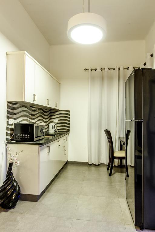 Chic Apartments By The Beach Tel Aviv Rum bild